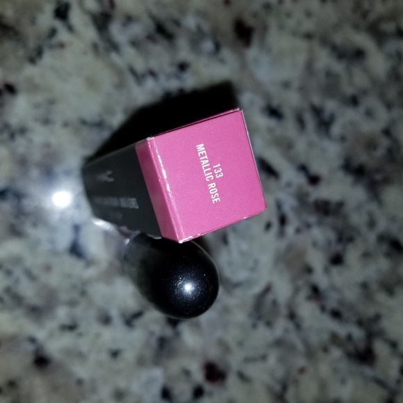 Mac retro matte liquid lipstick metallic Rose - Picture 4 of 4